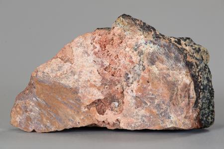 SCH11, vein of type I schallerite, willemite-franklinite zinc ore from Franklin mine, Franklin NJ