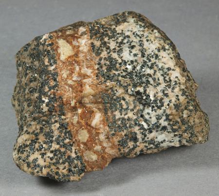 SCH5, brown schallerite, tannish-white willemite, calcite, granular franklinite-willemite-calcite ore Franklin mine, Franklin NJ