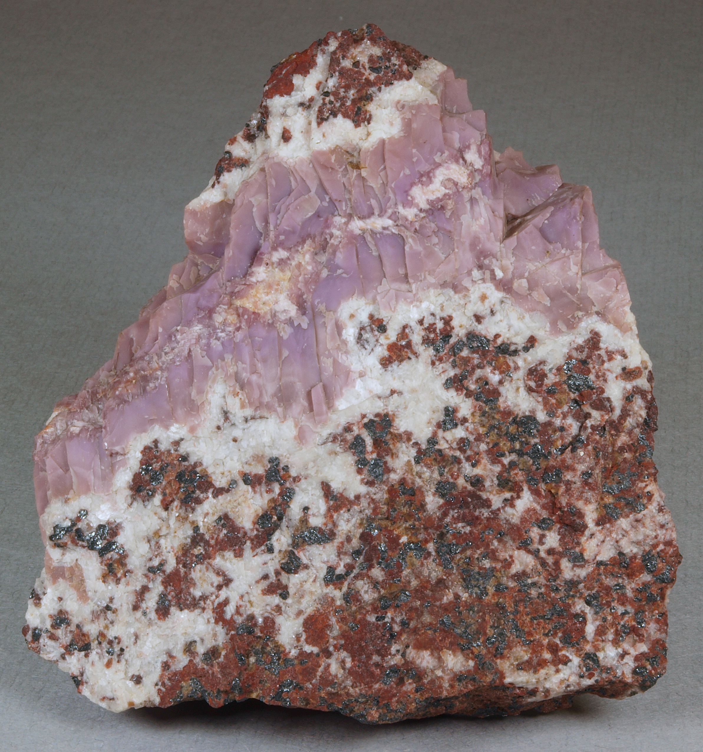 Lavender cherty sussexite, calcite, altered willemite-franklinite-calcite ore, Sterling mine, Ogdensburg