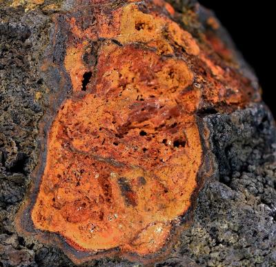 Hydrohetaerolite and chalcophanite from Sterling Hill Mine, Ogdensburg, NJ
