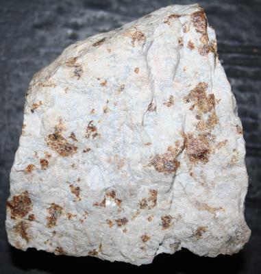 Margarosanite, clinohedrite, willemite in feldspar, Franklin