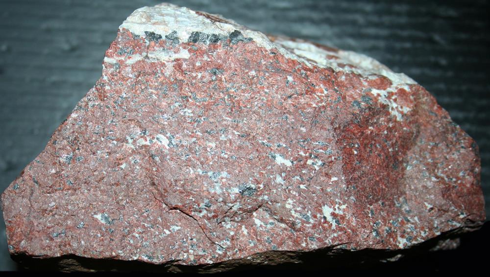 &quot;Brick red&quot; willemite, calcite, franklinite, Sterling Hill Mine